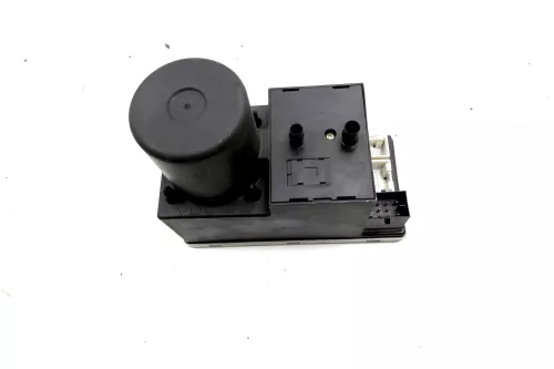 Audi A4 B5 A3 8L Pumpe Zentralverriegelung Steuergerät 8L0862257E