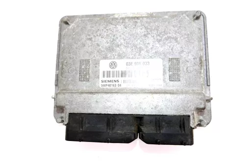 VW Polo 9N Steuergerät 1,2 47kw 03E906033 64PS AZQ Motor Motorsteuergerät (100246)