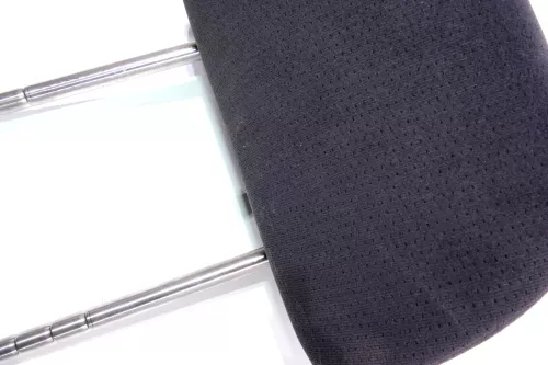 VW Golf 4 Bora Kopfstütze vorne oder hinten schwarz schwarzes Muster  (100954)