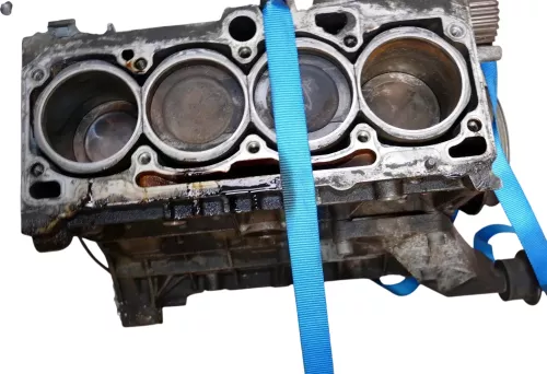 VW Passat 3B A4 B5 Motorblock Block 1,6 74kw 101PS AHL ARM