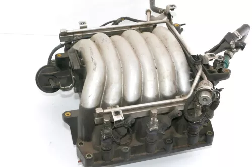 VW Passsat 3B Ansaugbrücke 078133223S 2,8 V6 AQD Einspritzventil Antriebseinheit