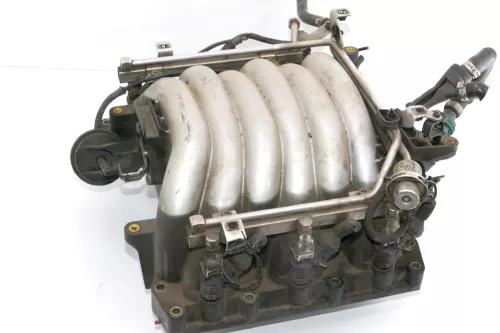 VW Passsat 3B Ansaugbrücke 078133223S 2,8 V6 AQD Einspritzventil Antriebseinheit (101899)
