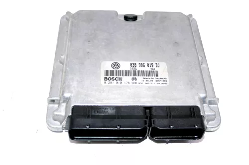 VW Passat 3B Steuergerät Motor Motorsteuergerät 1,9 TDI ATJ 85kw 038906019BJ (102451)