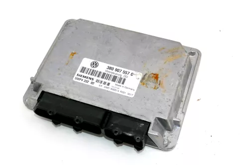 VW Passat 3B Steuergerät 1,6l 74kw 101PS AHL Motor 3B0907557C 3B0907557M (102569)