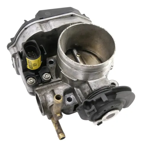 VW Golf 4 Bora Drosselklappe 06A133064J AKL AEH 1,6 74kw 101PS (OHNE TEMPOMAT (103668)