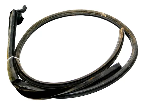 VW Golf 3 & 4 1E Cabrio Dichtung Tür vorn+ Seitenscheibe hinten rechts 1E0847330