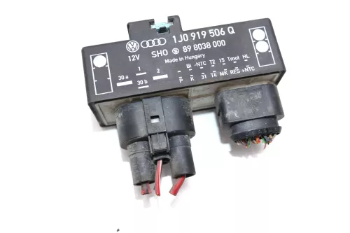 VW Golf 4 Bora Steuergerät Lüfter Kühlerlüfter Lüftersteuergerät 1J0919506Q (103733)