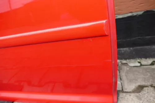 VW Bora Tür hinten rechts nur Limousine rot LP3G (ohne die große Scheibe) (103937)