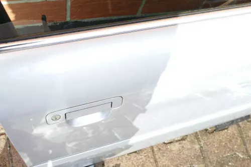 Audi A6 4A C4 Tür Türblatt vorne rechts Beifahrertür silber LY7M (104256)