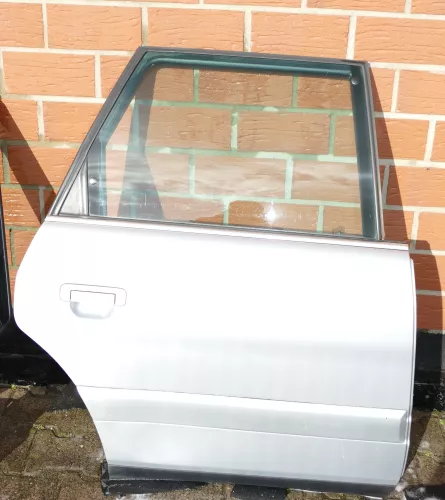Audi A6 4A C4 Tür Türblatt hinten rechts silber LY7M Kombi Avant (104258)