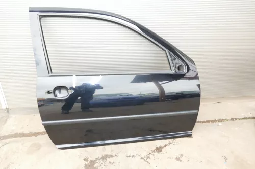 VW Golf 4 Tür vorne rechts Beifahrertür 3-Türer schwarz L041 (2-3 Dellen)