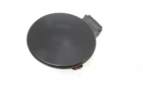 VW Golf 4 Limousine Tankdeckel Deckel Tank Tankverschluß schwarz L041 Klappe (104389)
