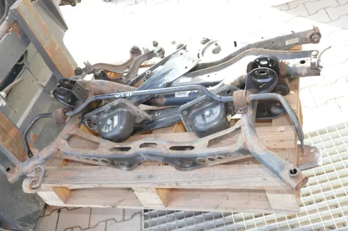 VW Golf 5 V Achse hinten Hinterachse Achsträger Querlenker Stabi Stabilisator v (104705)