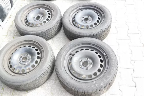 Passat 3C Sommer Reifen 215/55 R16 95H Felgen 6,5j x16H2 ET42  5mm  (104865)