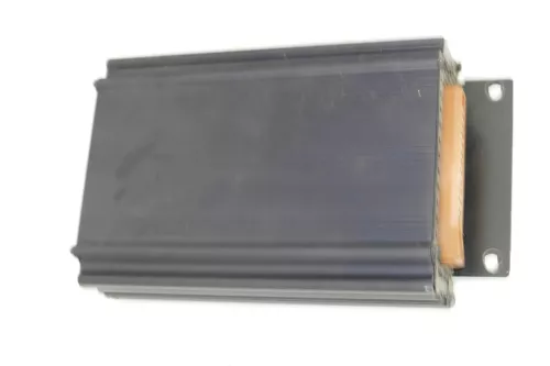 Audi A6 4B Avant Kombi Subwoofer Bassbox Bose Verstärker Endstufe AMP3510C5A (105027)