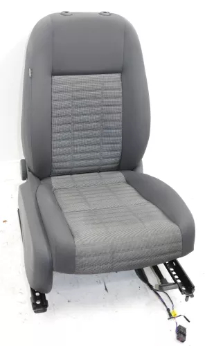 VW Golf 5 V Sitz Beifahrersitz vorne rechts 4/5-Türer auch Kombi (105164)