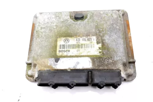 VW Polo Kombi Motorsteuergerät Steuergerät 038906013AJ 1,9 68PS AGP AQM Motor (105222)