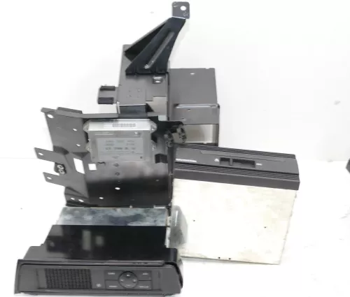 VW Passat 3B 3BG  Navi Navirechner Steuereinheit 4D0919887D Bedienteil Rechner