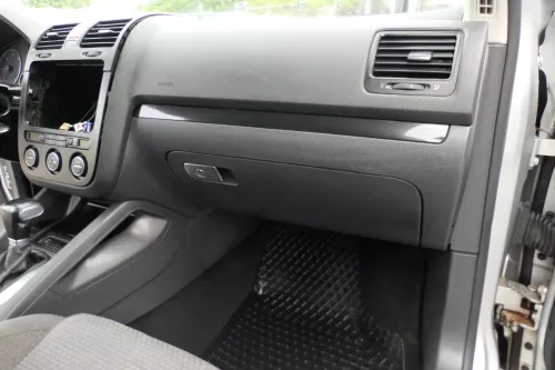 VW Golf 5 Deckel Klappe für Handschuhfach schwarz Handschuhfachdeckel Schloß (105235)