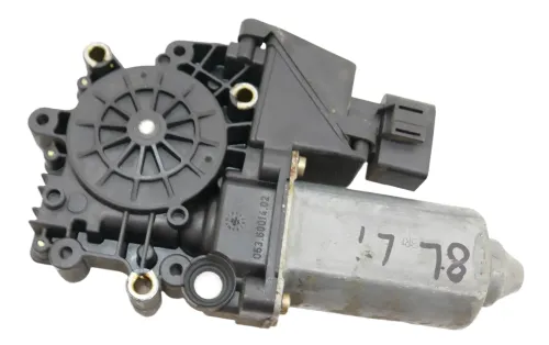 Audi A3 8L Fensterheber Motor vorne links 8L3959801 passt nur 2/3-Türer (105642)