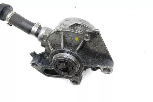VW Golf 4 Bora A3 1,9 TDI Unterdruckpumpe Vakuumpumpe 038145101B AGR ALH AHF ASV (105748)