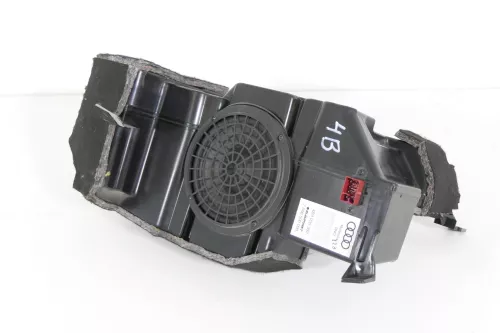 Audi A6 4B Avant Kombi Subwoofer 4B9035382 Lautsprecher Bassbox Blaupunkt (105884)