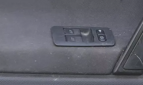 VW Polo 6N2 Schalter elektrischer Fensterheber elektrisch Schaltereinheit links  (106599)