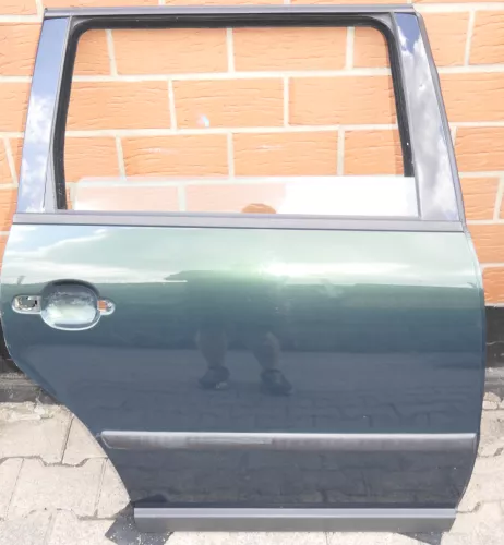 VW Passat 3B 3BG Kombi Variant Tür hinten rechts grün LC6N (106848)