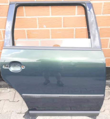 VW Passat 3B 3BG Kombi Variant Tür hinten rechts grün LC6N