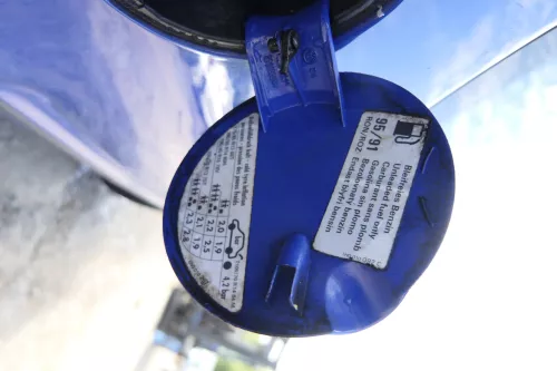 VW Polo 6N2 6N Tankdeckel Deckel Tank Tankverschluß blau LA5C (107056)