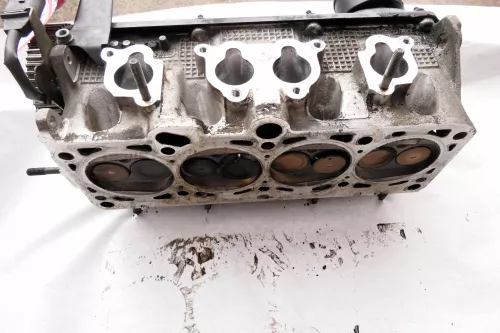 VW Golf 4 Bora Motor Zylinderkopf 1,6 74kw AKL AEH 101PS / Passat 3B A4 AHL ADP