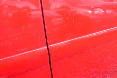 VW Touran 1T Tür hinten links rot LY3D mit Scheibe, sonst OHNE Anbauteile (107647)