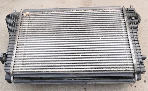 VW Touran Eos Golf 5 Kühler 1K0121251DM 1.9 2.0 TDI Ladeluftkühler Lüfter