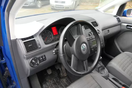 VW Touran 1T Armaturenbrett Cockpit Amaturbrett - ohne Anbauteile (108453)