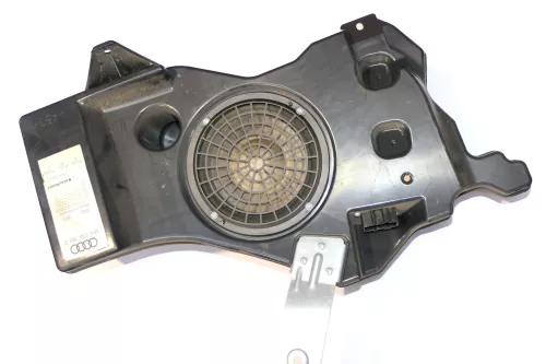 Audi A3 8P Subwoofer 8P4035382D Lautsprecher Bassbox Bose 4/5-Türer  (108821)