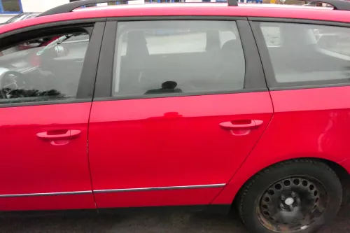 VW Passat 3C Kombi Variant Tür hinten links rot LY3D  (109415)