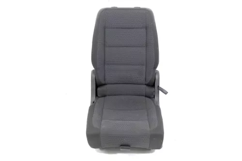 VW Touran Sitz hinten links anthrazit (hinterm Fahrersitz) Rücksitz (109566)