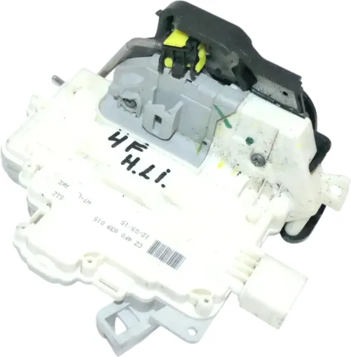 Audi A3 8P A6 4F Stellmotor Tür Türschloß mit ZV hinten links 4F0839015