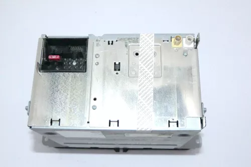 VW Golf 5 Radio CD Player Original RCD300 BVX 1K0035186L mit Code (109674)