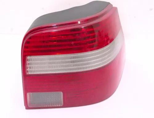 VW Golf 4 Rücklicht Rückleuchte Heckleuchte Hecklicht weiß rot hinten rechts 