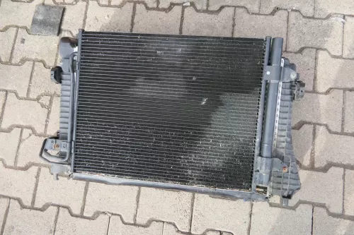 VW Touran Caddy 2K Kühler 1K0121251DM 2.0 TDI BMM Ladeluftkühler Lüfter Kondensa