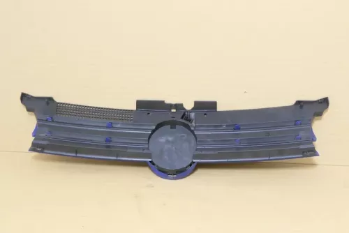 VW Golf 4 Grill Kühlergrill VW Zeichen Logo blau LW5Z - Mängel (110508)