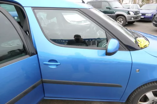 Skoda Roomster 5J Tür vorne rechts Beifahrertür blau LF5S (ohne Anbauteile)