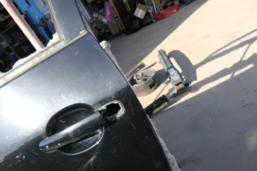 VW Lupo Arosa 6H Tür vorne links Fahrertür schwarz L041 (elektr.Fenster) Kratzer (110879)