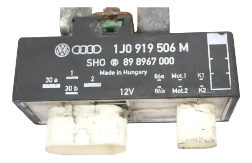 VW Golf 4 Bora Steuergerät Lüfter Kühlerlüfter Lüftersteuergerät 1J0919506M