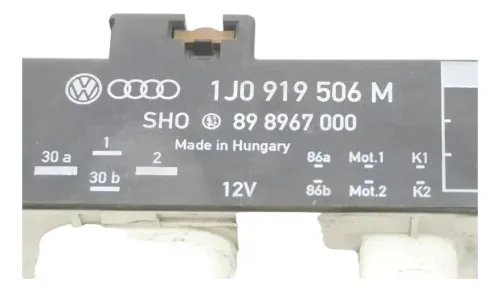 VW Golf 4 Bora Steuergerät Lüfter Kühlerlüfter Lüftersteuergerät 1J0919506M (110929)