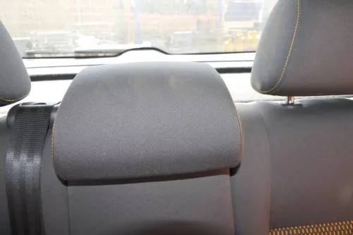 VW Polo 9N 9N3 Cross Fun Kopfstütze hinten mitte mittig anthrazit orange Näthe