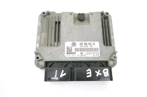 VW Touran Steuergerät 1.9 TDI 77kw 105PS BXE Motor 03G906021KC (111215)