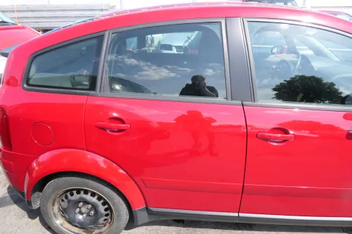 Audi A2 8Z Tür hinten rechts rot LY3C -mit Rahmen, Scheibe & Fensterheber (111647)
