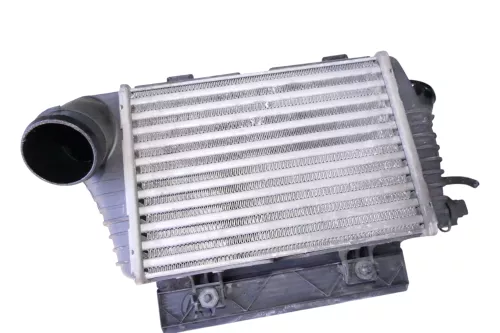 VW T4 Ladeluftkühler Ladeluft Kühler TDI 701145805A